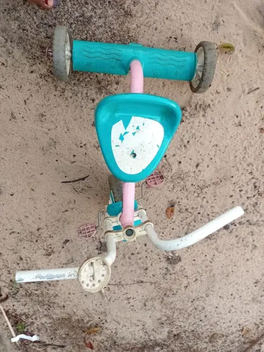 Vendo uma bicicleta de criança 