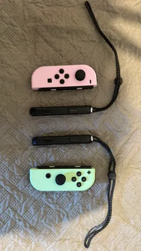 Joy-Con Nintendo Verde e Lilás