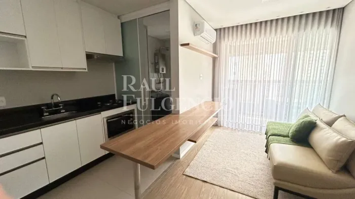 Apartamento Semi Mobiliado, 1 Quarto, sendo suíte, mais um lavabo, 2 Ar Condicionado, Anda