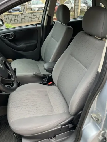 Banco Chevrolet Corsa Hatch / Montana