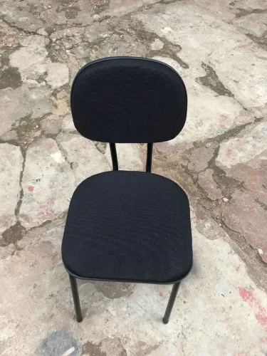 Cadeiras novas e seminovas