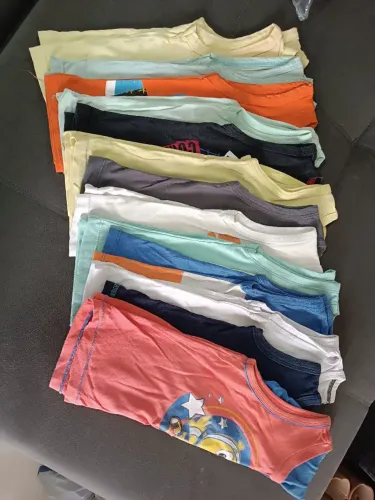 Camisetas infantil. Manga curta e regata