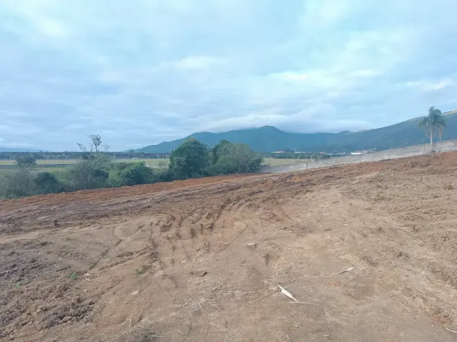 Vendo Terreno em Governador Celso Ramos