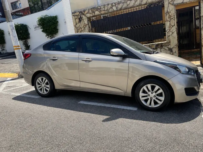 Hyundai HB20S C.plus/c.style1.0 Flex 12V Mec. 4P 2019