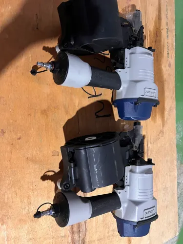 Pregadora pneumática paleteira