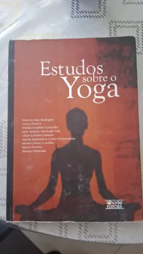 Estudos Sobre o Yoga livro semi-novo