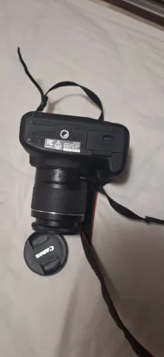 CANON EOS REBEL T7
