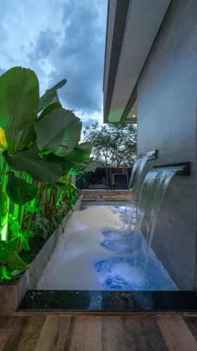 Casa de Alto Padrão - CONDOMÍNIO PARQVILLE JACARANDÁ EM APARECIDA DE GOIÂNIA