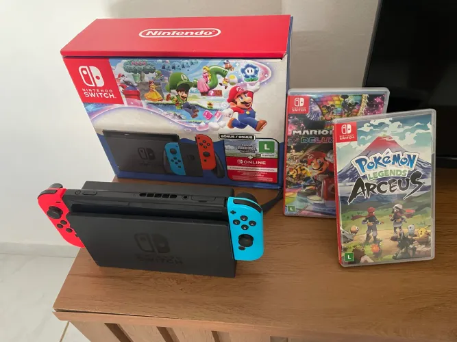 (Preço negociável) Nintendo Switch V2 completo + 4 Joy-Cons originais