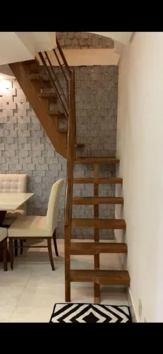 Apartamento dúplex com cobertura externa
