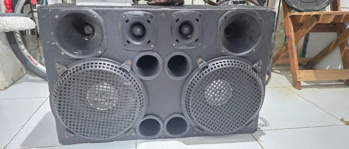 CAIXA AUTOMOTIVA COM AMPLIFICADOR