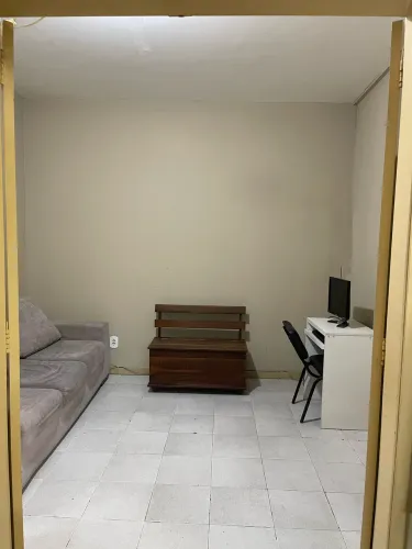 Aluga-se ou Vende-se Sala Comercial - Sobreloja no Centro de Petrópolis