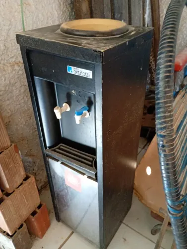 Bebedouro pra conserto.botar preço tá envelopado