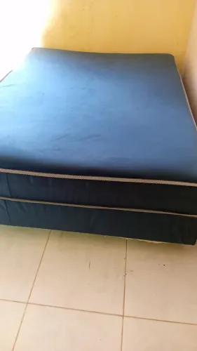 Cama. Pra venda de. Casal
