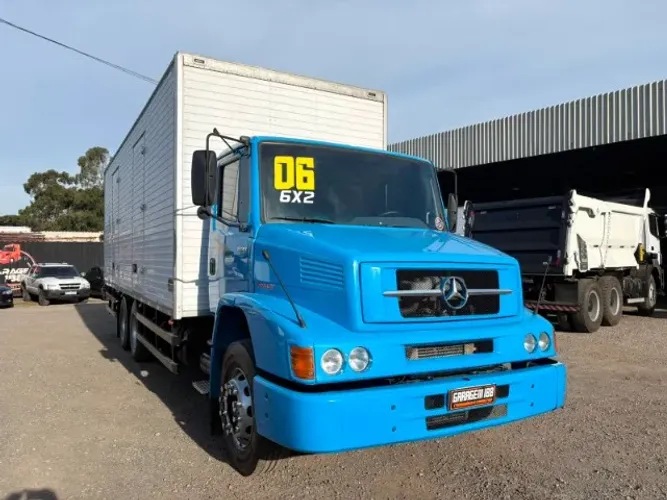 Mb Mercedes Benz 1620, 6x2, Baú.