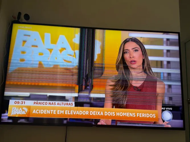 Televisão Samsung para tirar peça