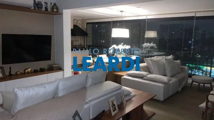 APARTAMENTO - VILA OLÍMPIA - SP