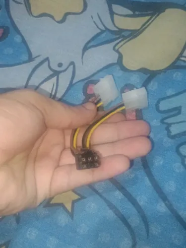 ? Adaptador Molex para PCI-E 6 Pinos