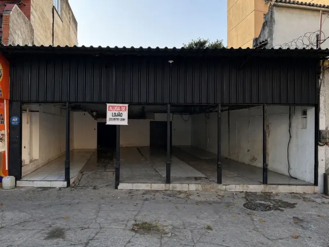 Aluga-se loja comercial em Bonsucesso