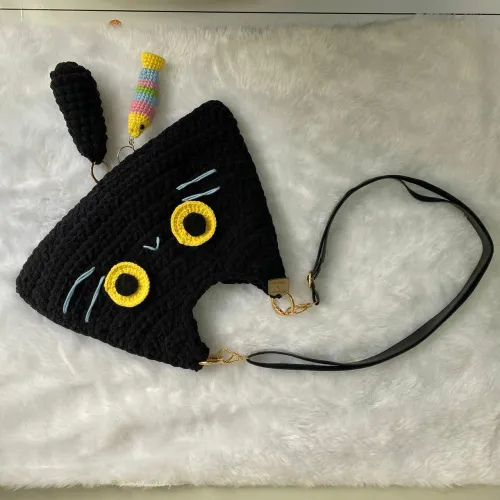 Bolsa Transversal de Gatinho Preto