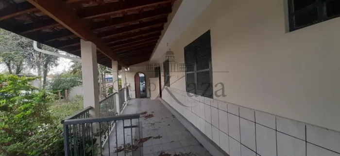 Casa Comercial Residencial - Centro - Jacareí - 3 Dormitórios com área de 1.015m² de terre