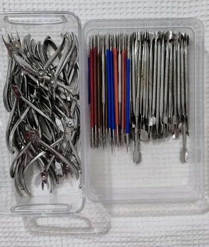 Kit 1 Alicate + 1 espátula + 1 palito