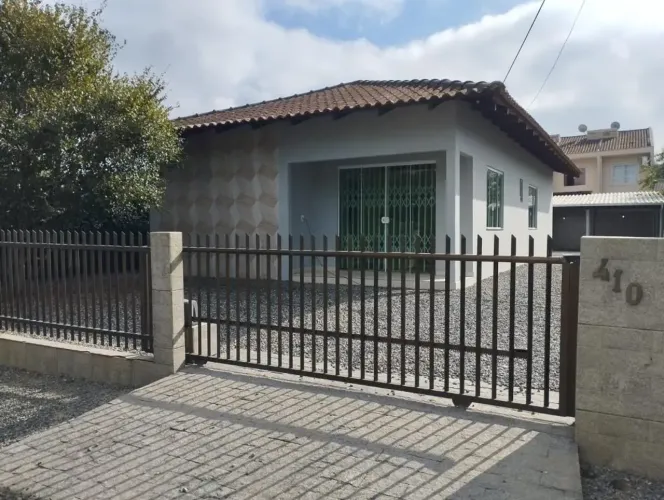 CASA no NOVA BRASÍLIA com 3 quartos para LOCAÇÃO, 74 m²