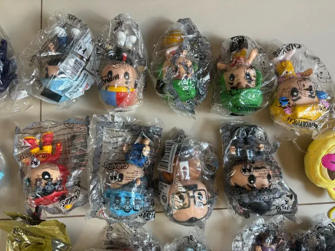 Bonecos Chaves Giraffas 9 diferentes lacrados Funko