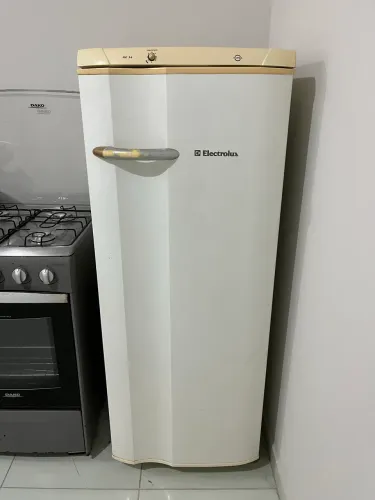 Vende-se Geladeira Usada