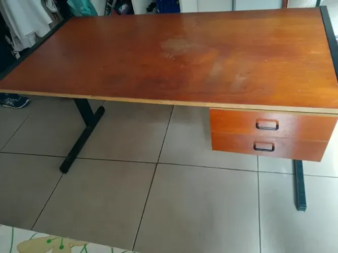 MESA PARA ESCRITÓRIO