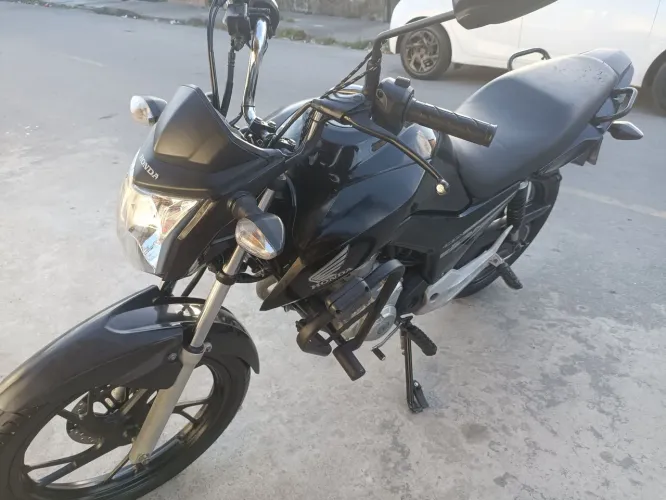 Vende-se uma Honda CG 160