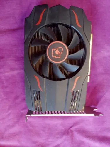 Placa De Video AMD,4 GB,DDR5,128 Bits,RX 550