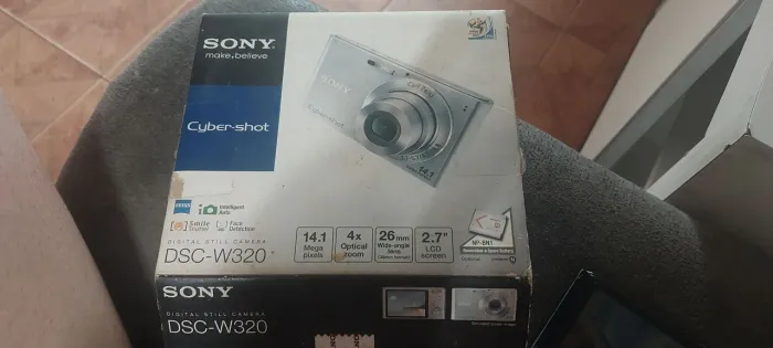 Câmera Cyber-shot da Sony DSC-W320 Retro