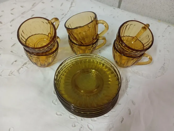 Jogo de xícaras para café Colorex ambar (usado)