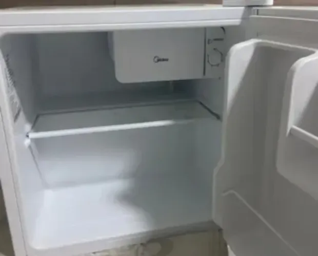 Vendo Frigobar Midea 45L 