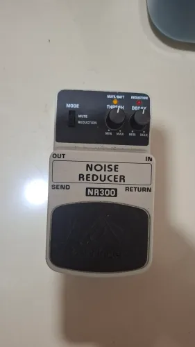 Pedal Behringer Noise Reducer NR300