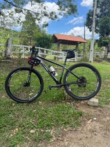 Vendo bike  MTB aro 17