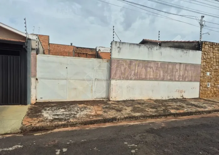 Venda de Terreno / Padrão na cidade de Araraquara