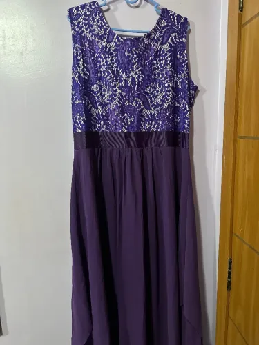 vestido de festa roxo longo com detalhes brancos - tam m