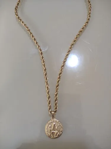 Cordão baiano em ouro 18 com pingente de são Bento