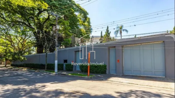 Casa de Luxo à Venda em São Paulo - SP, Jardim Petrópolis: 4 Quartos, 4 Suítes, 6 Banheiro