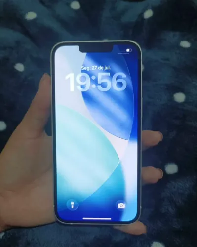 iPhone 13 conservado