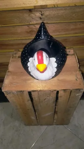 Galinha Angola em porcelana
