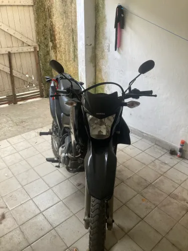 Bross 160 modelo 2024 | Moto Usada no dia a dia