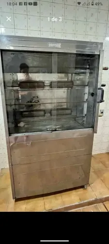Vende se uma frangueira 