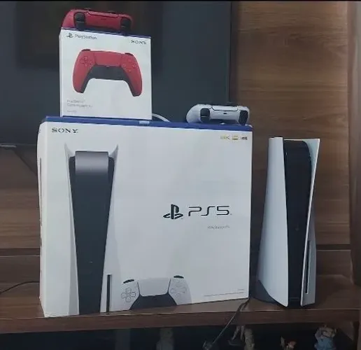 Playstation 5 + 2 Controles  zero