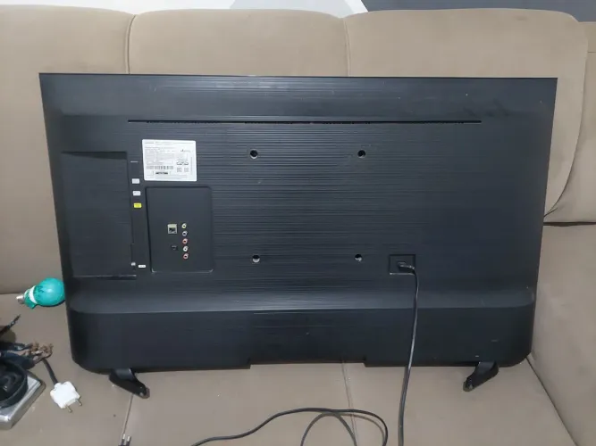 Samsung UN43J5290AG (ou UN43J5290AGXZD) é uma Smart TV de 43 polegadas