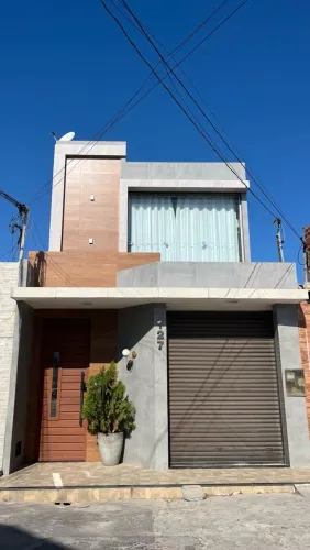 Casa com 3/4 com duas suítes