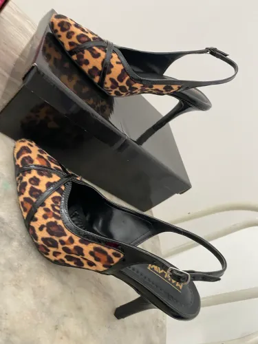 Vendo sapato novo n 37 lindíssimo 