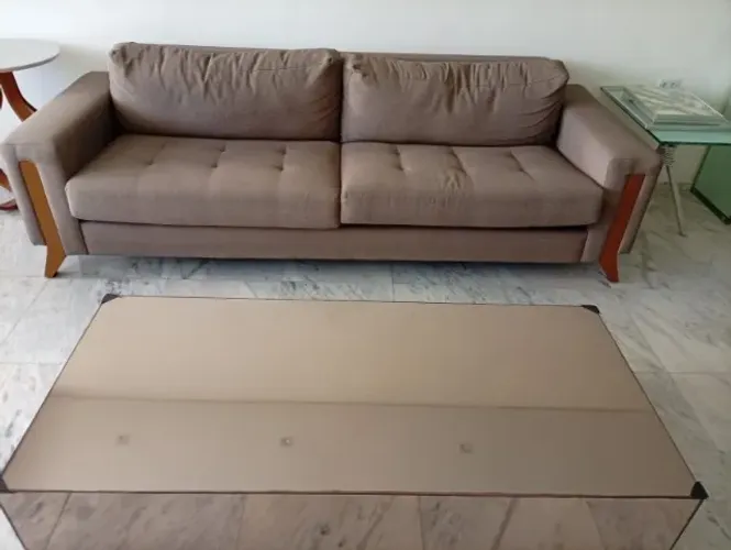 Sofá quatro lugares 2,50 x 93 cm 
